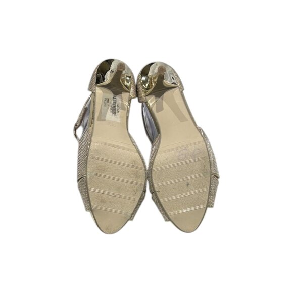 Champagne Gold Metallic T-Strap Heels Size 39 (8.5/9) - Picture 10 of 15
